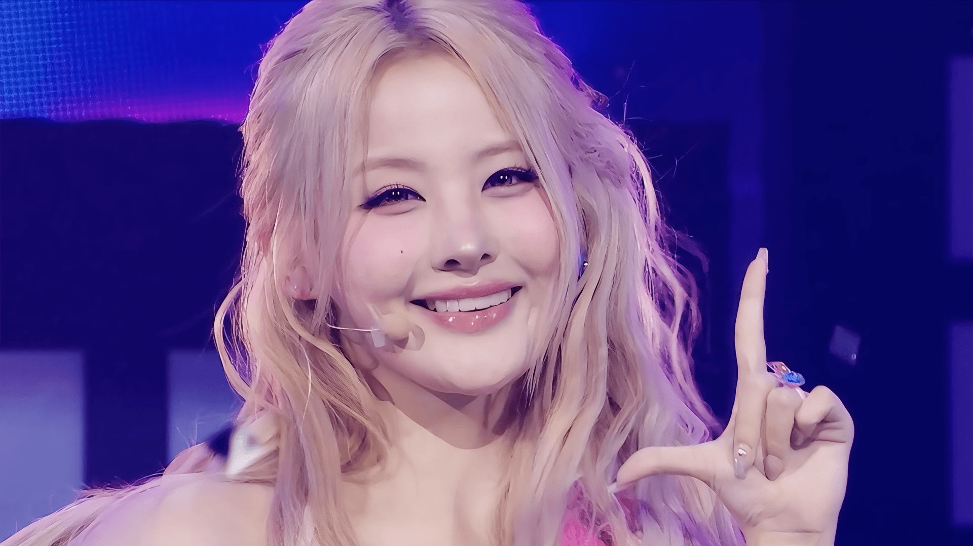 KISS OF LIFE cautiva en programas musicales con la vibrante version coreana de Lucky