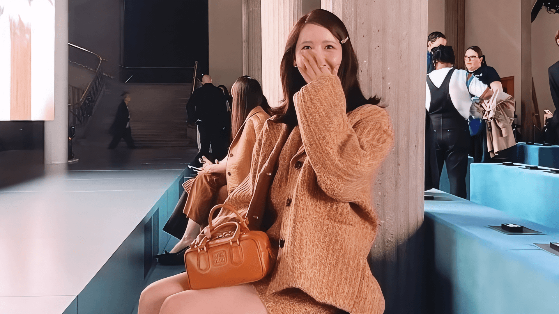 Yoona de Girls Generation causa sensación con su nuevo flequillo y estilo impecable en Instagram