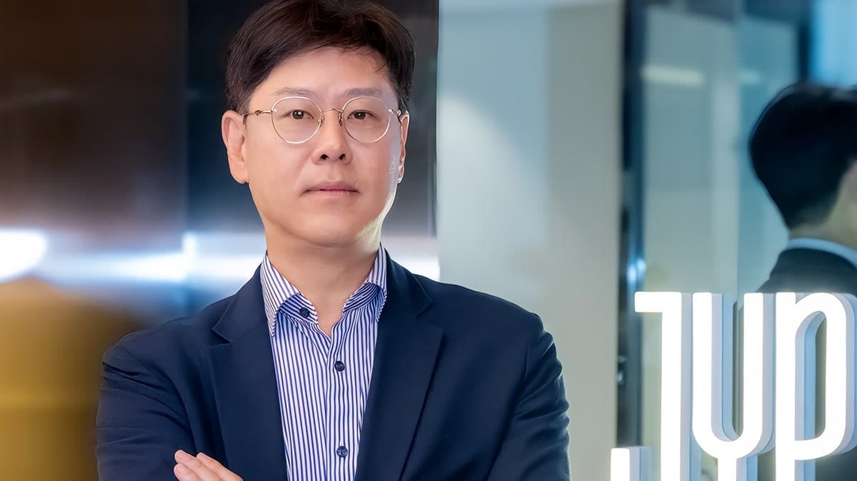 JYP Park Jin-young se convierte en el nuevo rostro de Bodyfriend — una elección perfecta