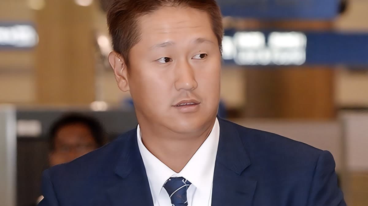 Lee Dae-ho entrena al equipo donde juega su propio hijo en nuevo programa de KBS