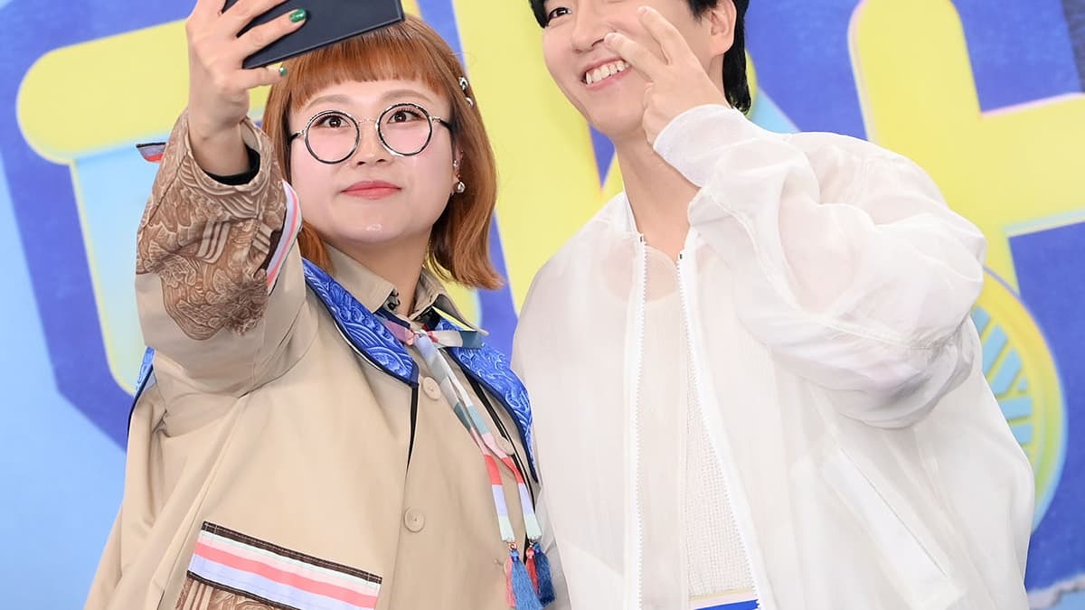 Shin Seung-hun, leyenda de 59 años, se emociona con foto de "hija" generada por IA en programa de variedades