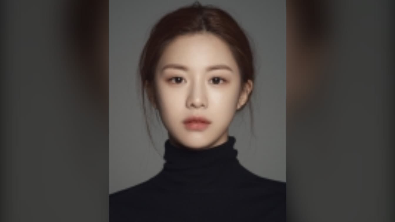 Por Qué Corea No Puede Dejar de Ver a Go Youn-jung — Y No Es Solo Su Belleza