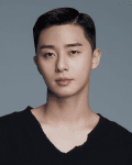 El momento en que Park Seo-jun saludó a BTS V en un supermercado