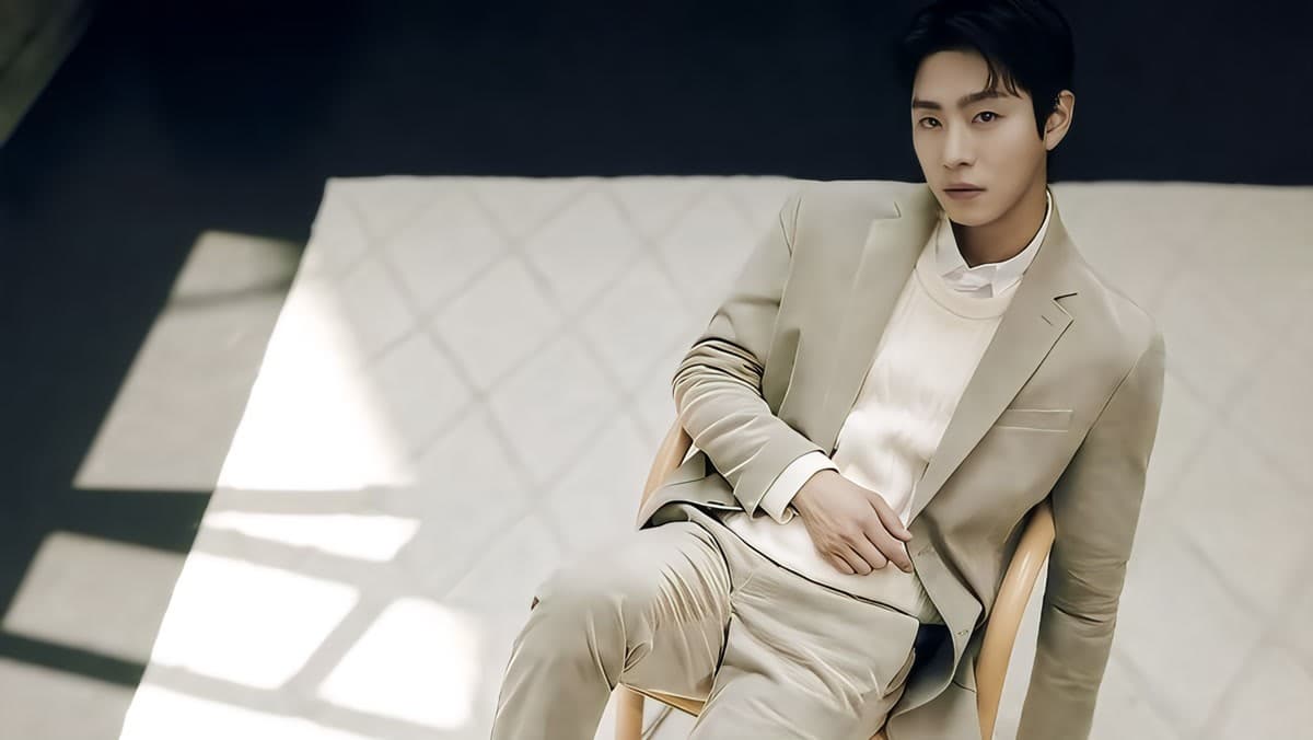 Ahn Hyo-seop conquista los Óscar — con un ventilador portátil